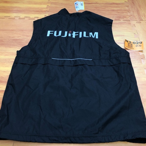 FujiFilm X Black Men Windbreaker Zip Vest Small S - Picture 6 of 8